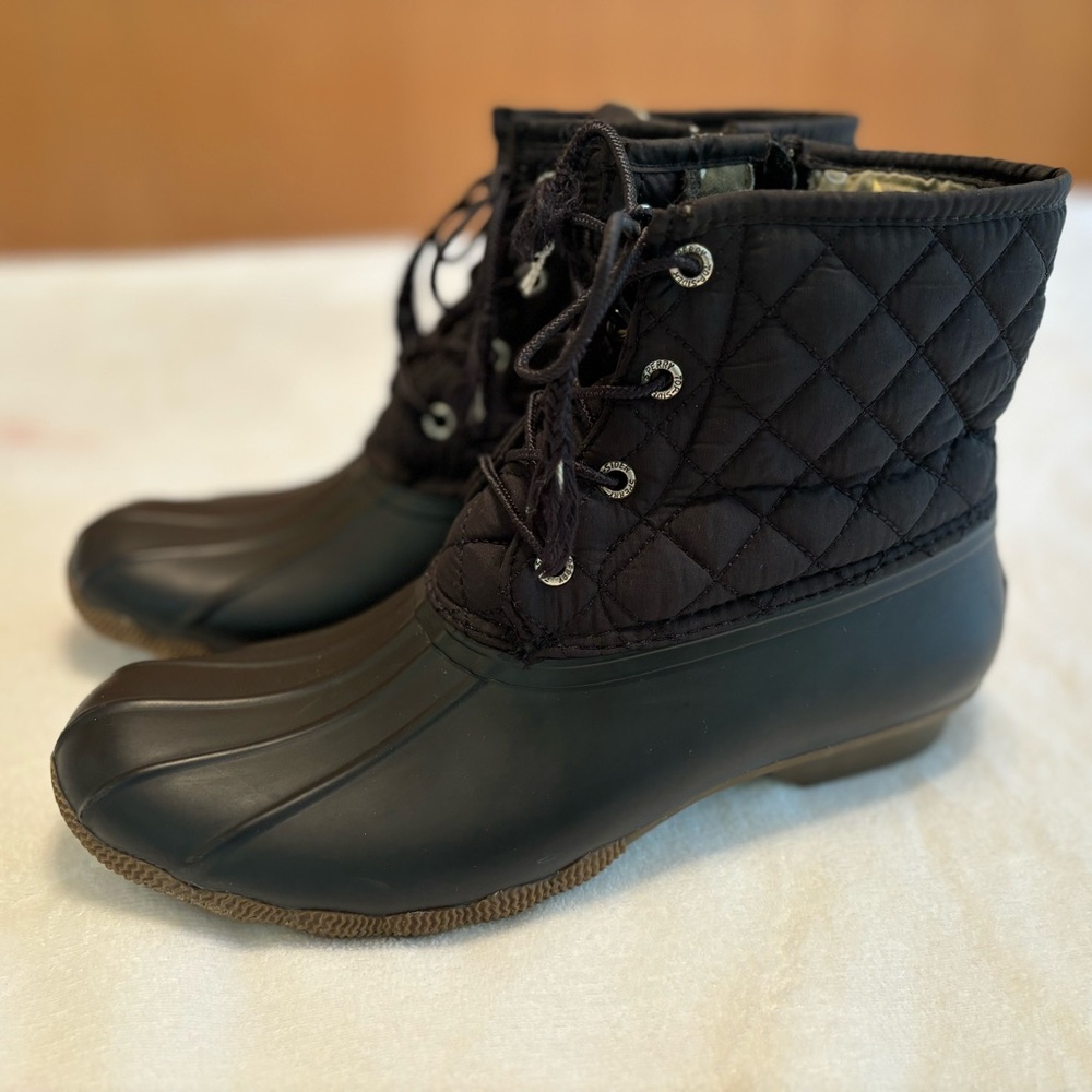 Sperry Women’s Black Top Sider Saltwater Quilted Boots Size 9